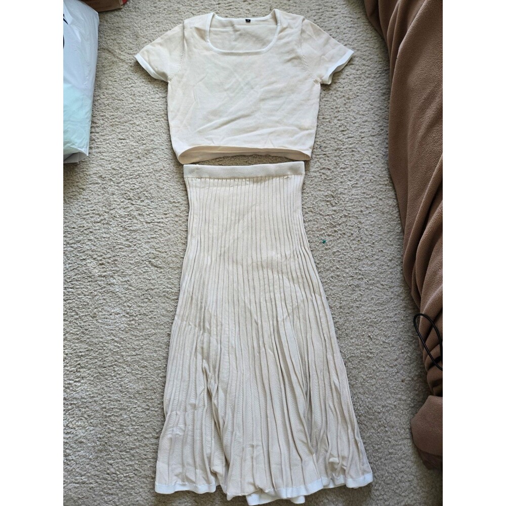 Women's beige knit maxi skirt set small